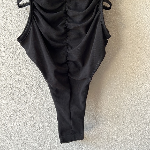 Pretty Little Thing Shape Black Mesh Ruched Strap Detail Cut Out Bodysuit Size 4 - Picture 3 of 11